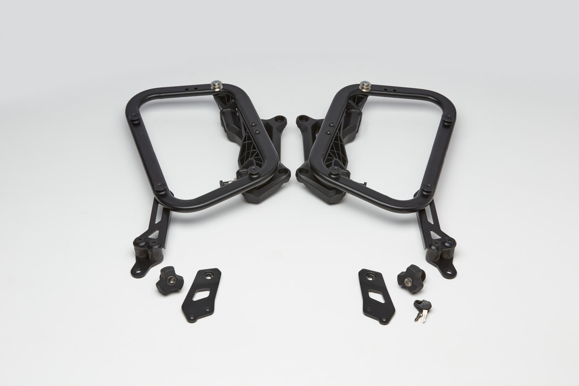 Gepäckträger für die Montage von seitlichen Koffern aus weichem ABS-Kunststoff