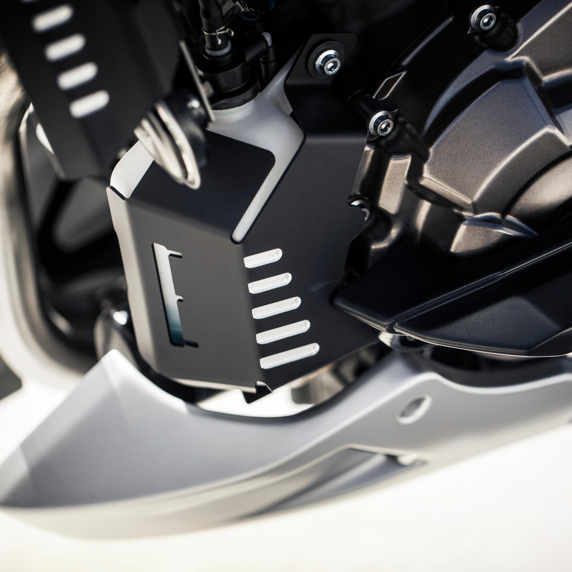 Ausgleichsbehälterabdeckung für Modell MT-07