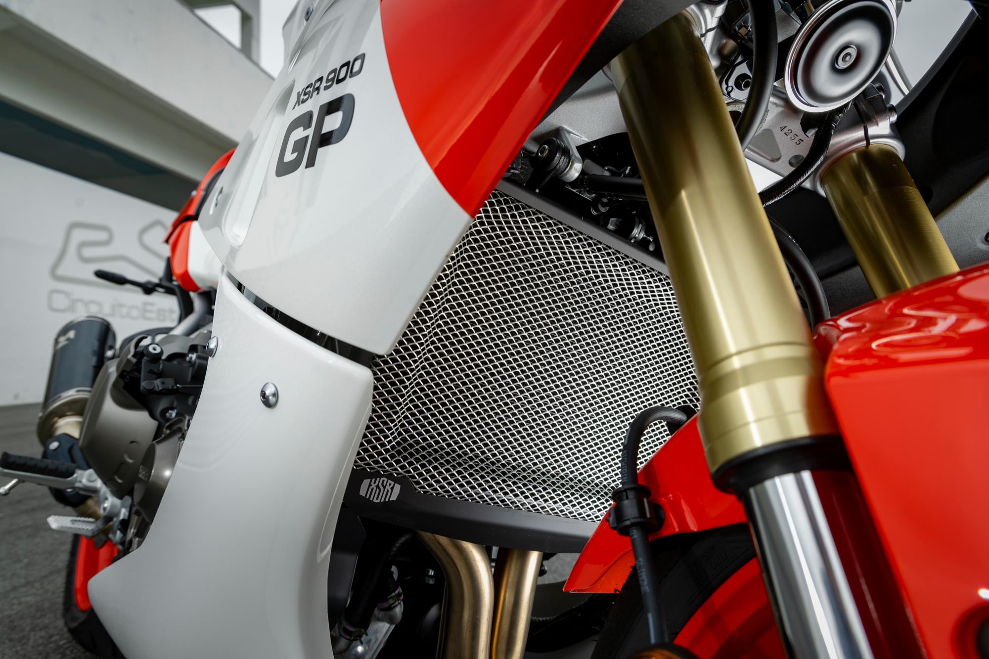 Kühlerabdeckung XSR900